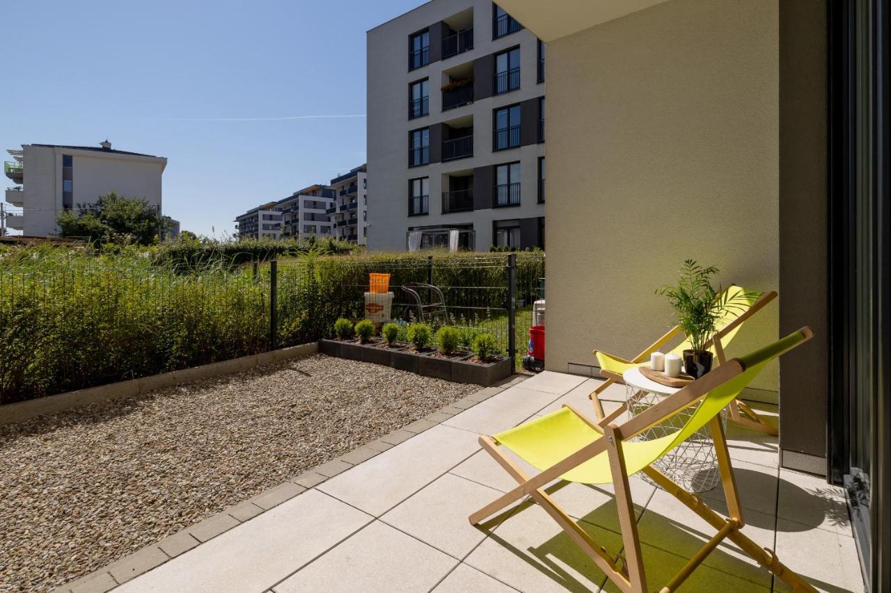Krakow Studio With Parking & Terrace Near Zalew Bagry By Renters Prestige Exterior foto